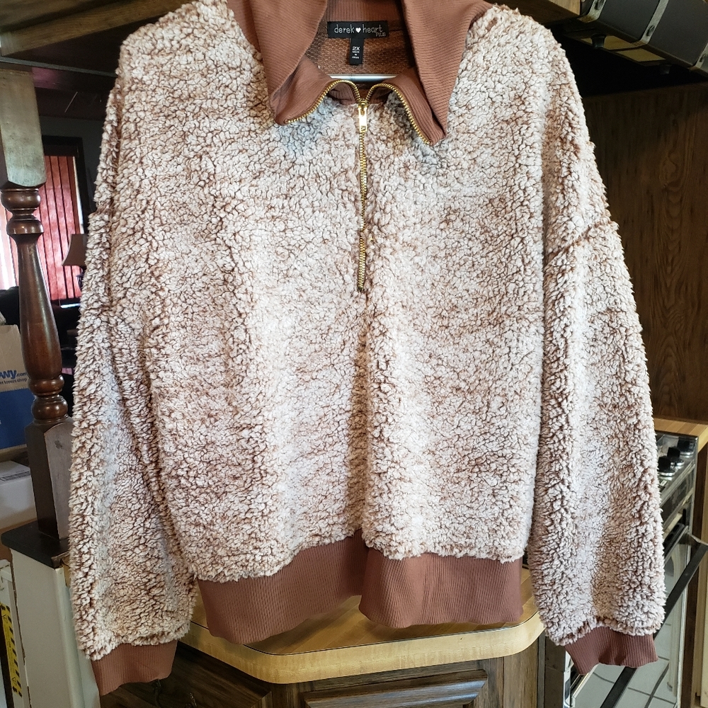 Derek Heart cream teddy sweater size 2x